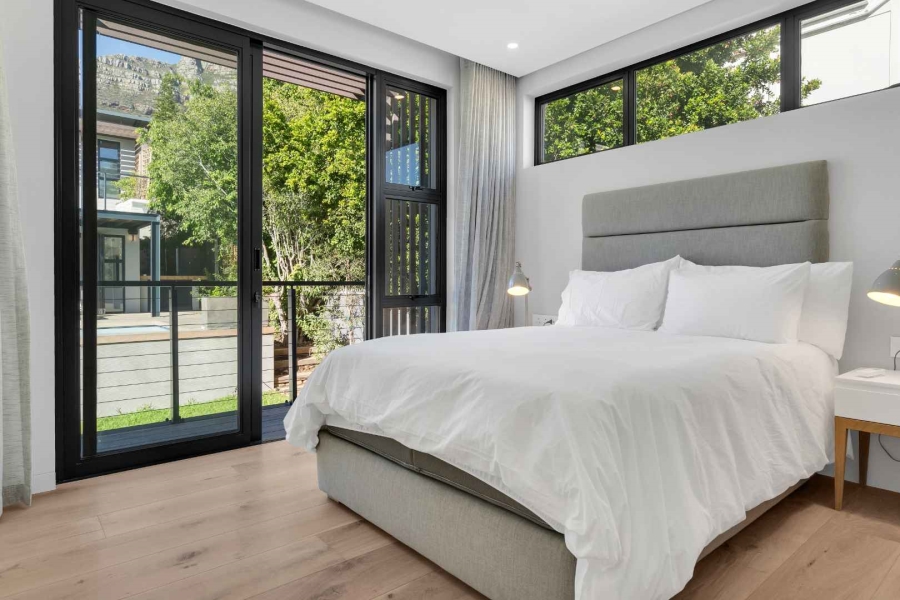 6 Bedroom Property for Sale in Camps Bay Western Cape